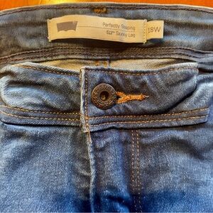 Levi's Women’s Jeans Levi’s 512 Perfectly Shaping Skinny Jeans Plus Size 18W EUC